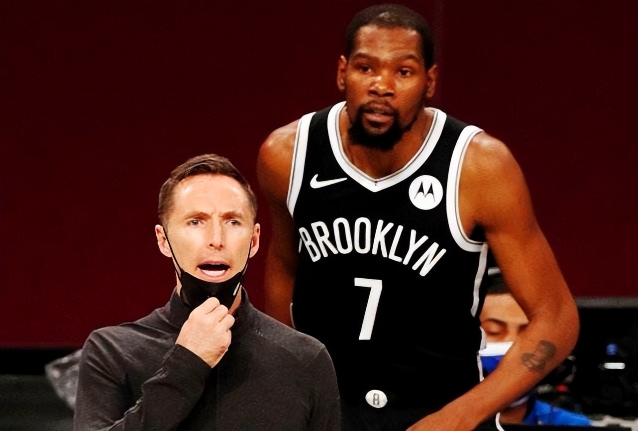 体育《天天耍大牌》消暑晚会：送好礼 送清凉 送健康