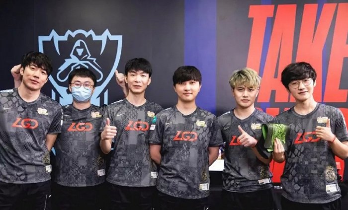 让我们用她 让我们用她